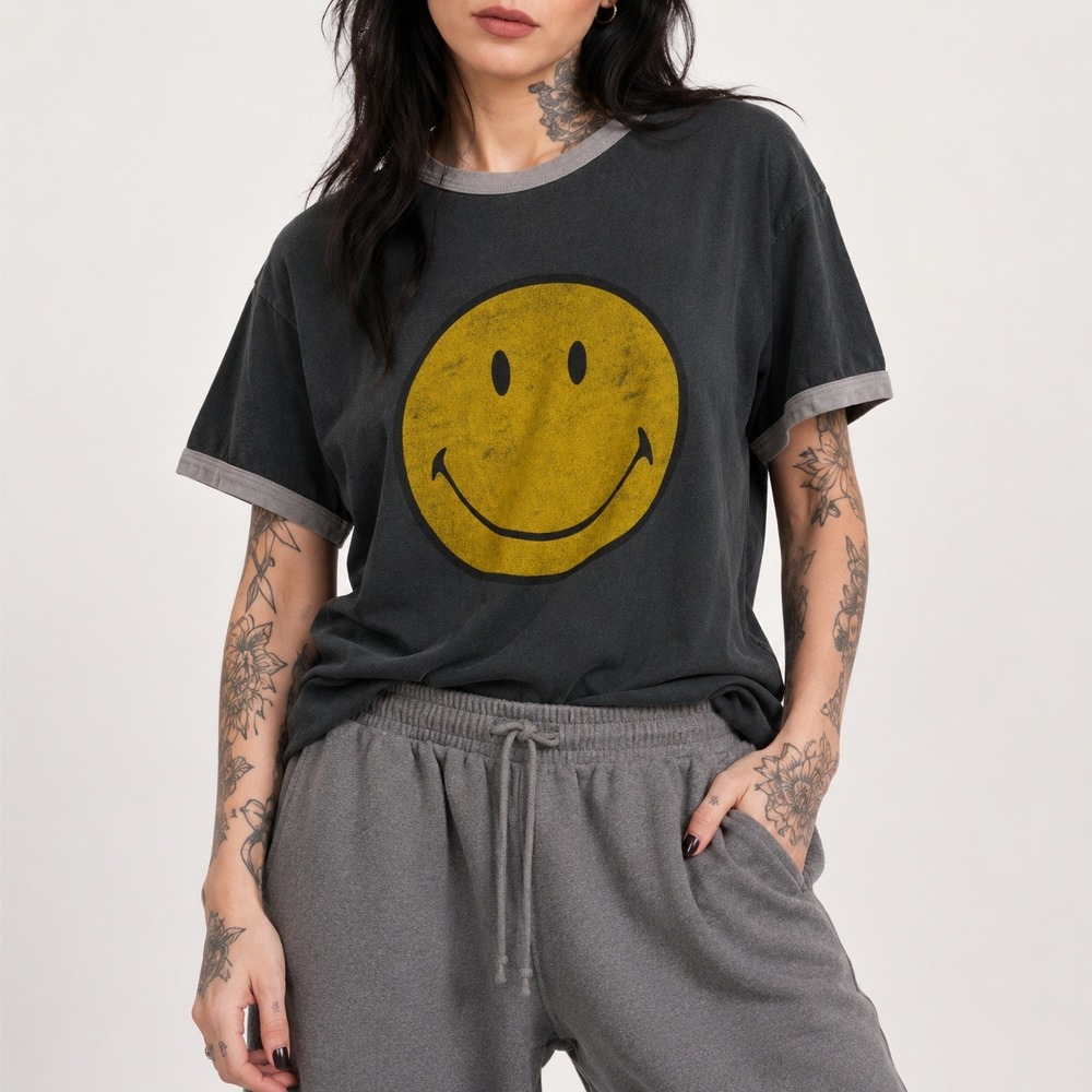Daydreamer Smiley Face Graphic Ringer T-Shirt Womens XL Gray Y2k Grunge Tee
